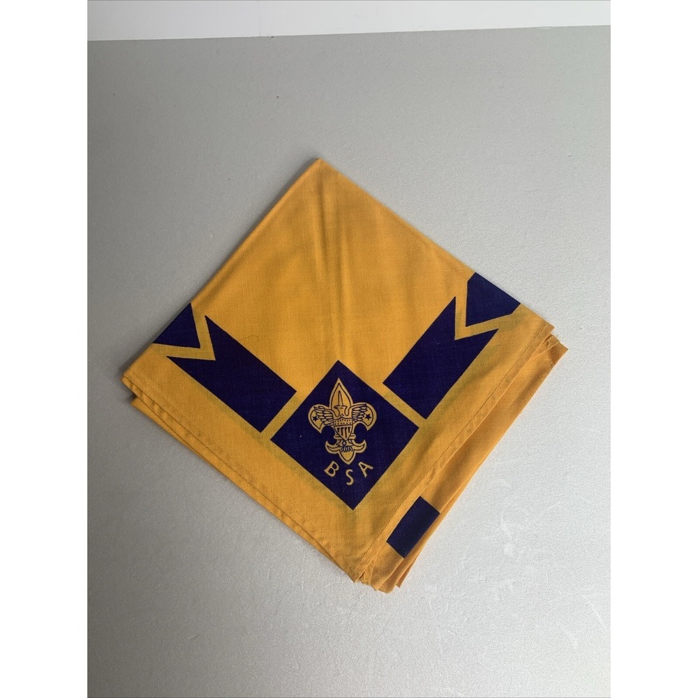 Vintage Boys Scouts of America BSA Club Scout Wolf Neckerchief Yellow Scarf